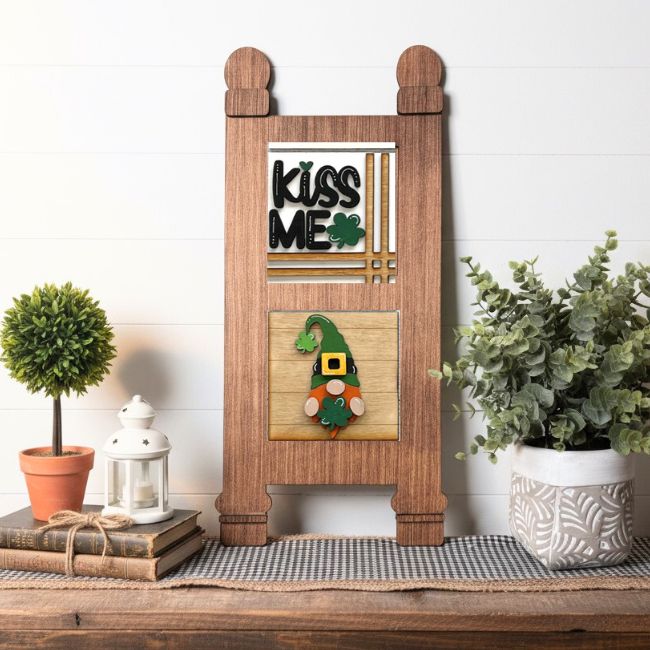 Kiss Me St. Patricks Gnome Tile Kit for the Ladder: Insert Only